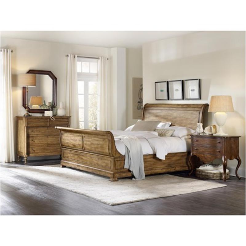 Bed / Dresser / Mirror / Nightstand
