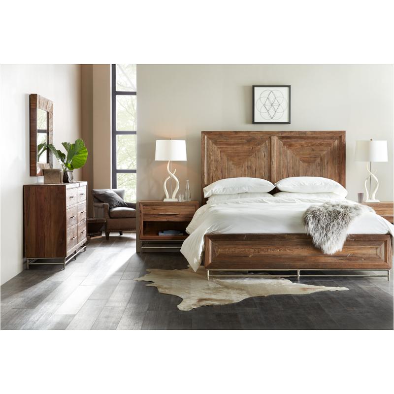 Bed / Dresser / Mirror / Nightstand