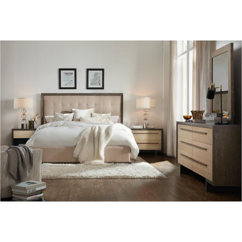 Bed / Dresser / Mirror / Nightstand