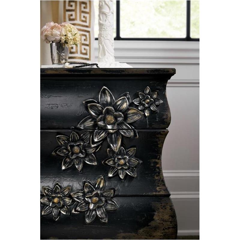 5845-90017-99 Hooker Furniture Charmant Bachelorette Chest