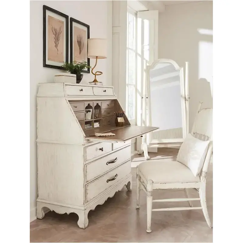 7050-10309-02 Hooker Furniture Americana Living Room Furniture Accent Table