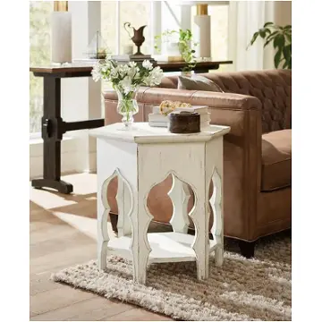 7050-80115-02 Hooker Furniture Americana Living Room Furniture End Table