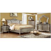 Bed / Dresser / Mirror / Nightstand