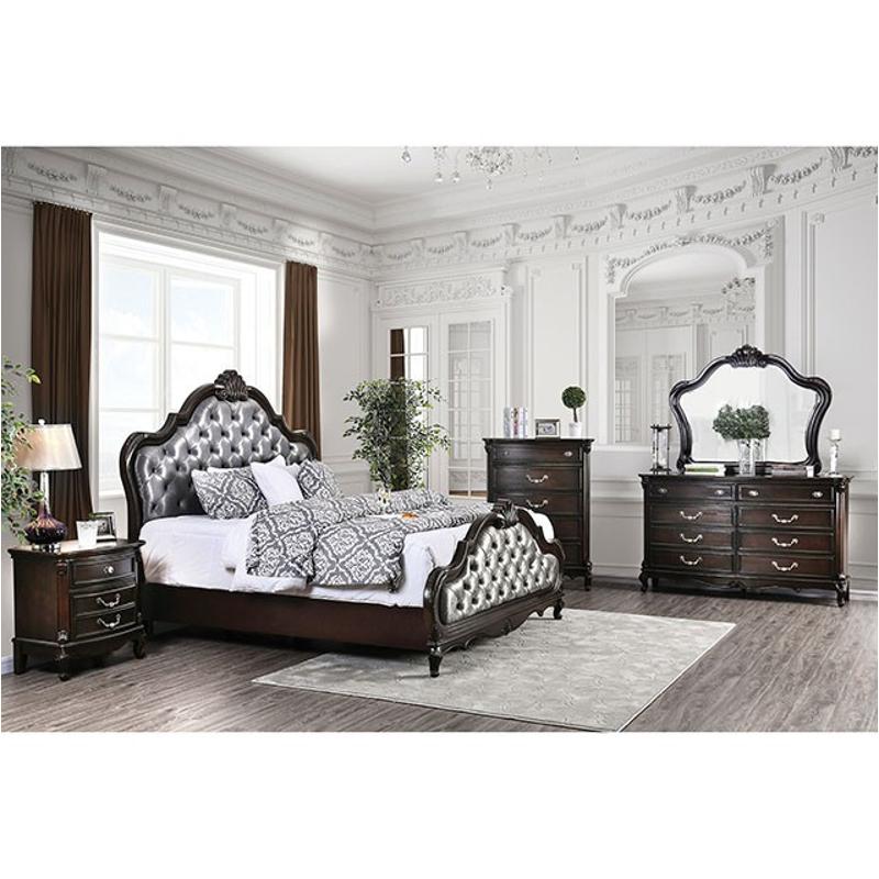 Bed / Dresser / Mirror / Nightstand