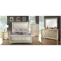 Bed / Dresser / Mirror / Nightstand