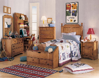 Bed / Dresser / Mirror / Nightstand