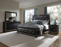 Bed / Dresser / Mirror / Nightstand