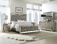 Bed / Dresser / Mirror / Nightstand