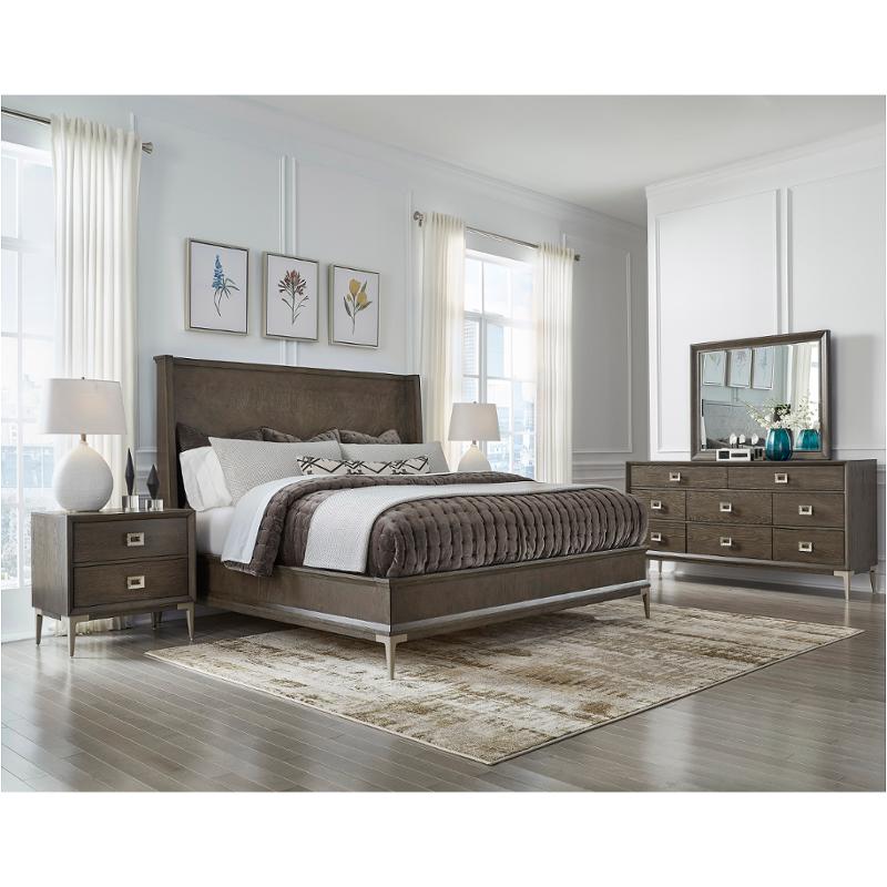 Bed / Dresser / Mirror / Nightstand