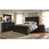 Bed / Dresser / Mirror / Nightstand
