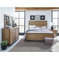 Bed / Dresser / Mirror / Nightstand