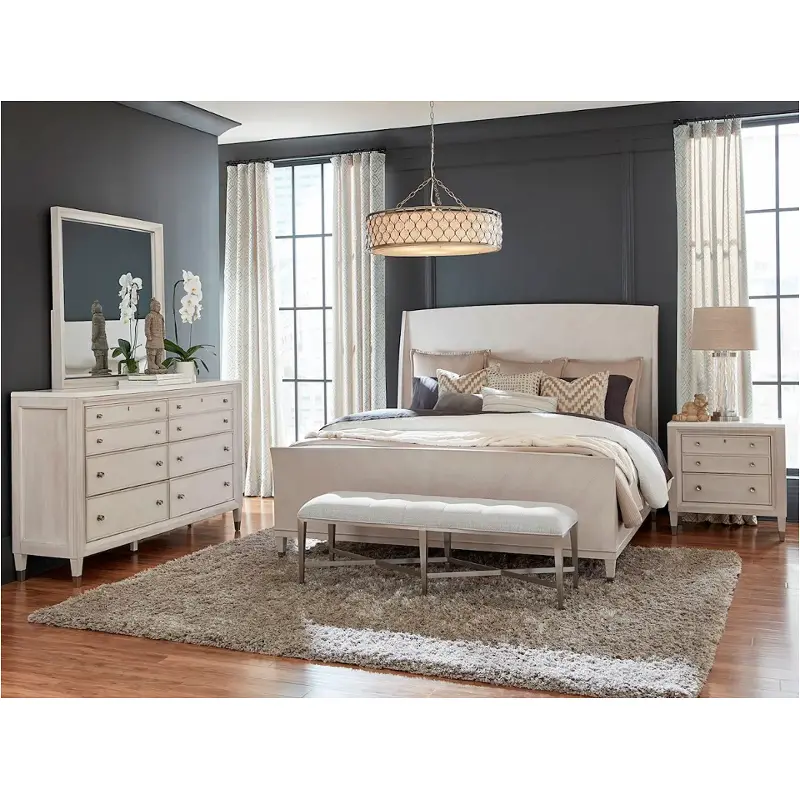 Bed / Dresser / Mirror / Nightstand
