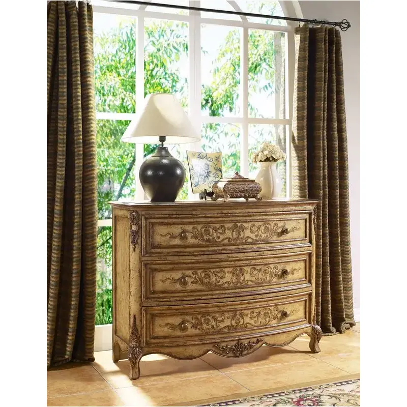 680211 Versailles Pulaski Furniture Accents And Curios Accent Furniture Accent Chest