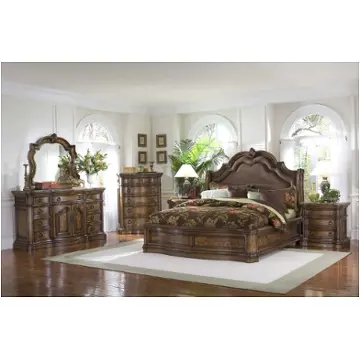 662170 Pulaski Furniture San Mateo Queen Sleigh Bed