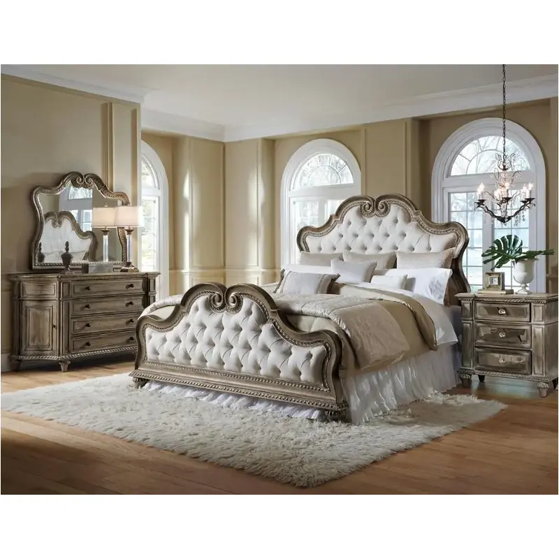 211180 Pulaski Furniture Arabella Eastern King Upholstered Bed