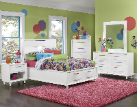 Bed / Dresser / Mirror / Nightstand