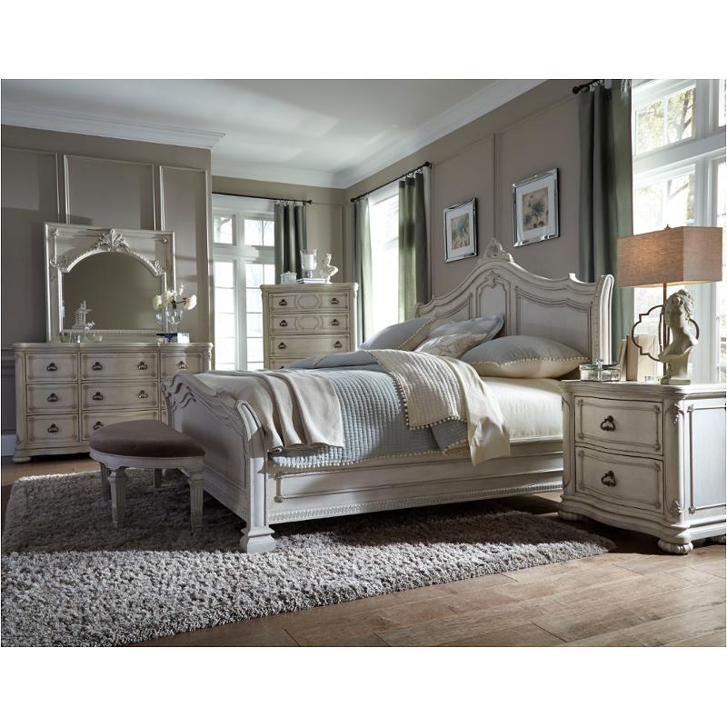 Bed / Dresser / Mirror / Nightstand