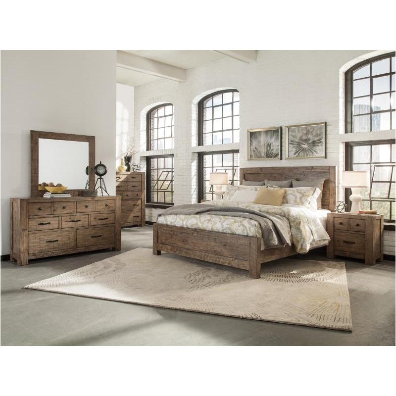 Bed / Dresser / Mirror / Nightstand