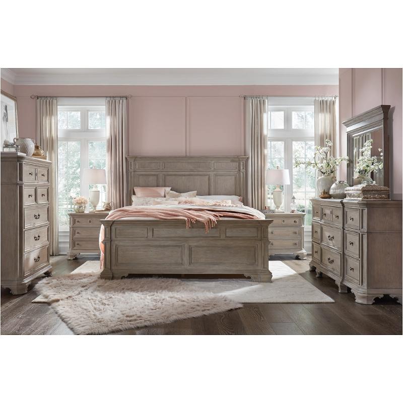 Dresser / Mirror / Bed / Nightstand