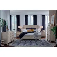 Bed / Dresser / Mirror / Nightstand
