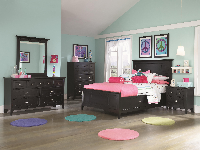 Bed / Dresser / Mirror / Nightstand