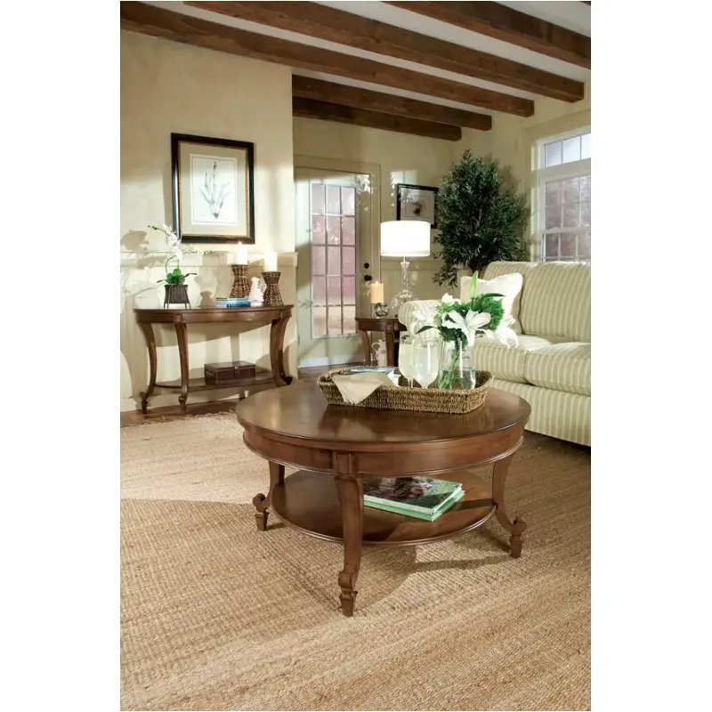 T1052-45 Magnussen Home Furniture Aidan Living Room Furniture Cocktail Table