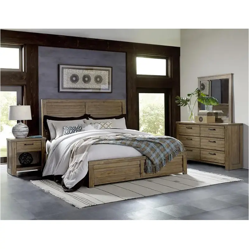 Bed / Dresser / Mirror / Nightstand