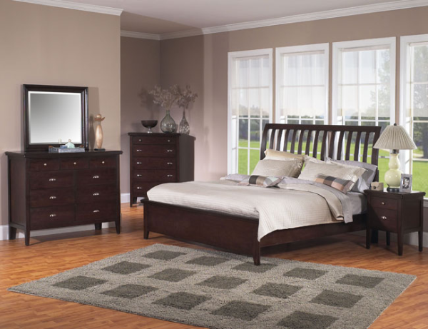 Bed / Dresser / Mirror / Nightstand