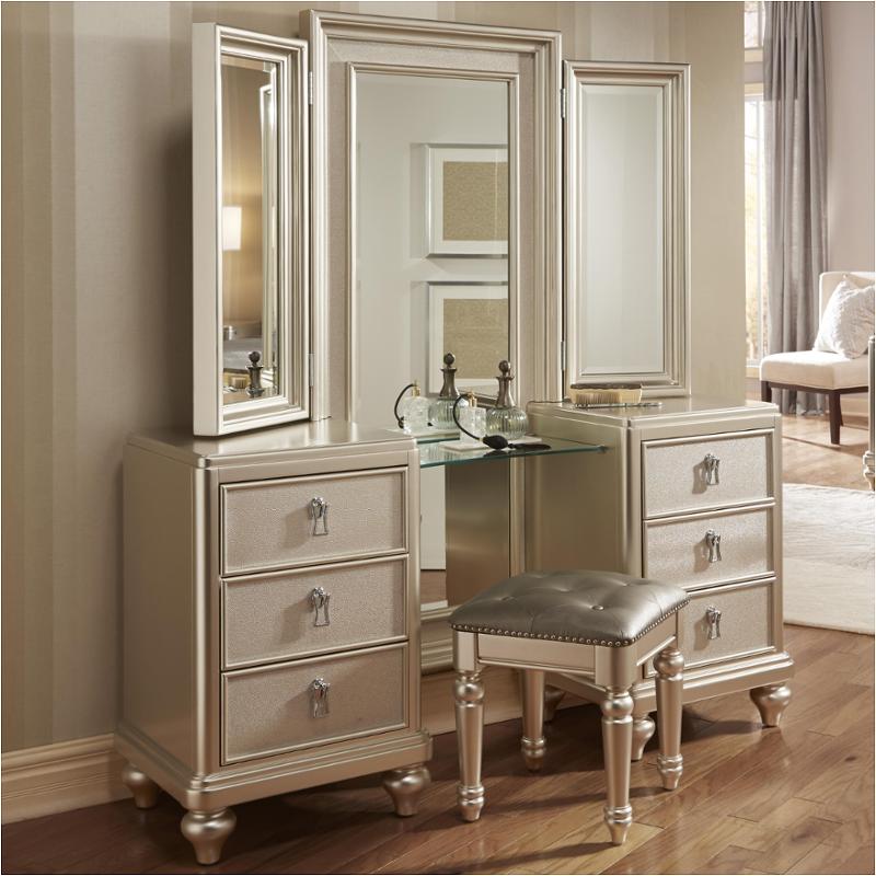 8808 012 Samuel Lawrence Furniture Diva, Dresser Nightstand Vanity Set