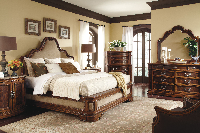 Bed / Dresser / Mirror / Nightstand