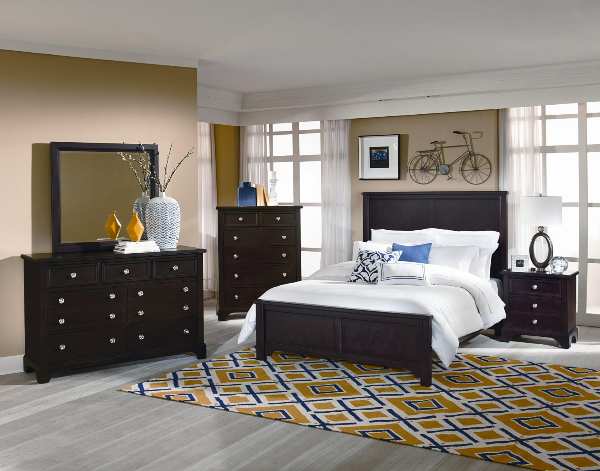 Bed / Dresser / Mirror / Nightstand