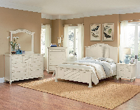Bed / Dresser / Mirror / Nightstand