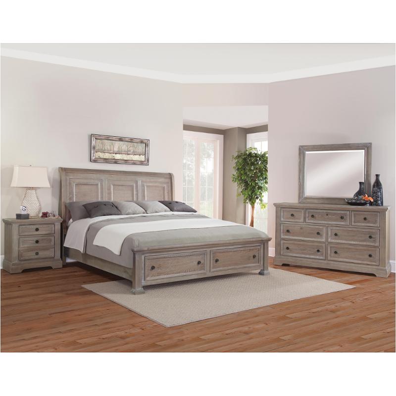 Bed / Dresser / Mirror / Nightstand