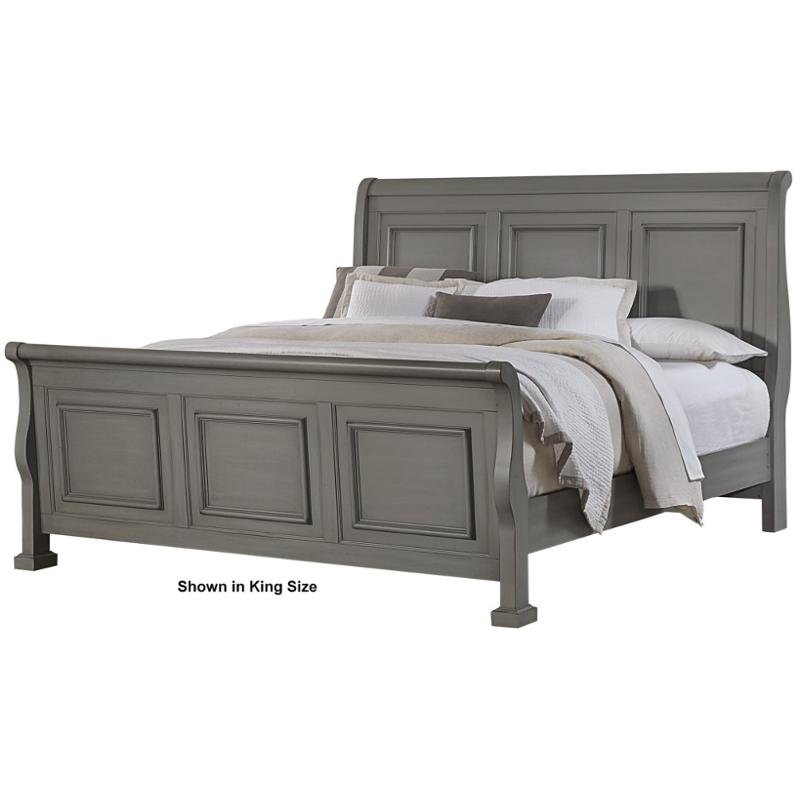 Bed / Dresser / Mirror / Nightstand