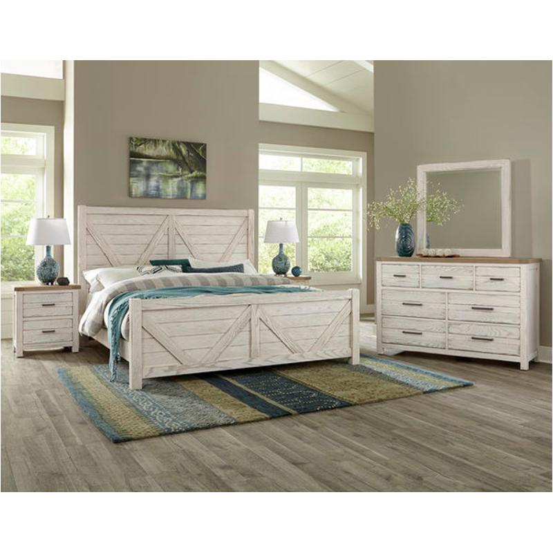 Bed / Dresser / Mirror / Nightstand