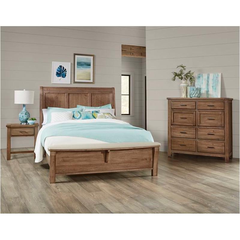Bed / Dresser / Mirror / Nightstand