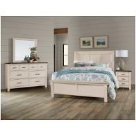 Bed / Dresser / Mirror / Nightstand
