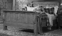 Bed / Dresser / Mirror / Nightstand