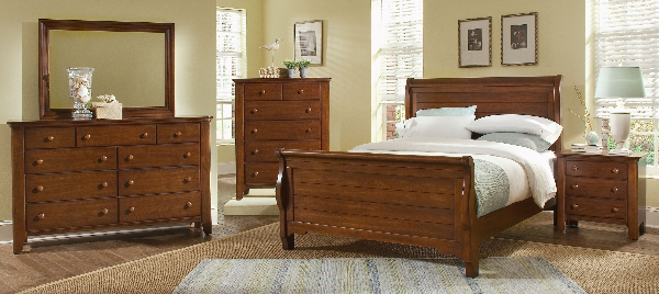 Bed / Dresser / Mirror / Nightstand