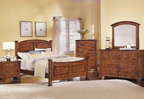 Bed / Dresser / Mirror / Nightstand