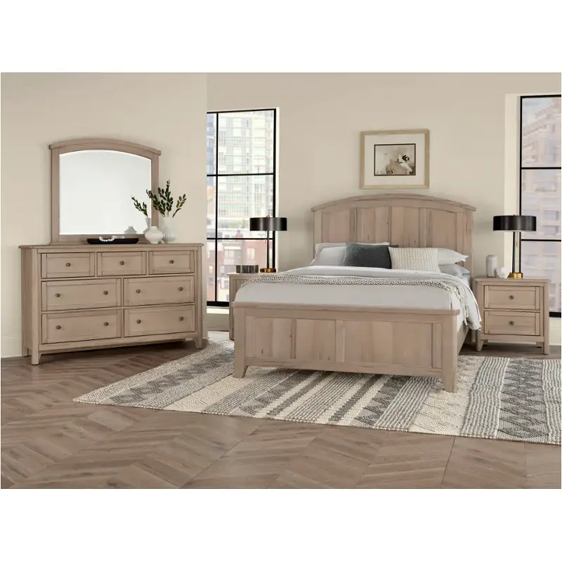 Bed / Dresser / Mirror / Nightstand