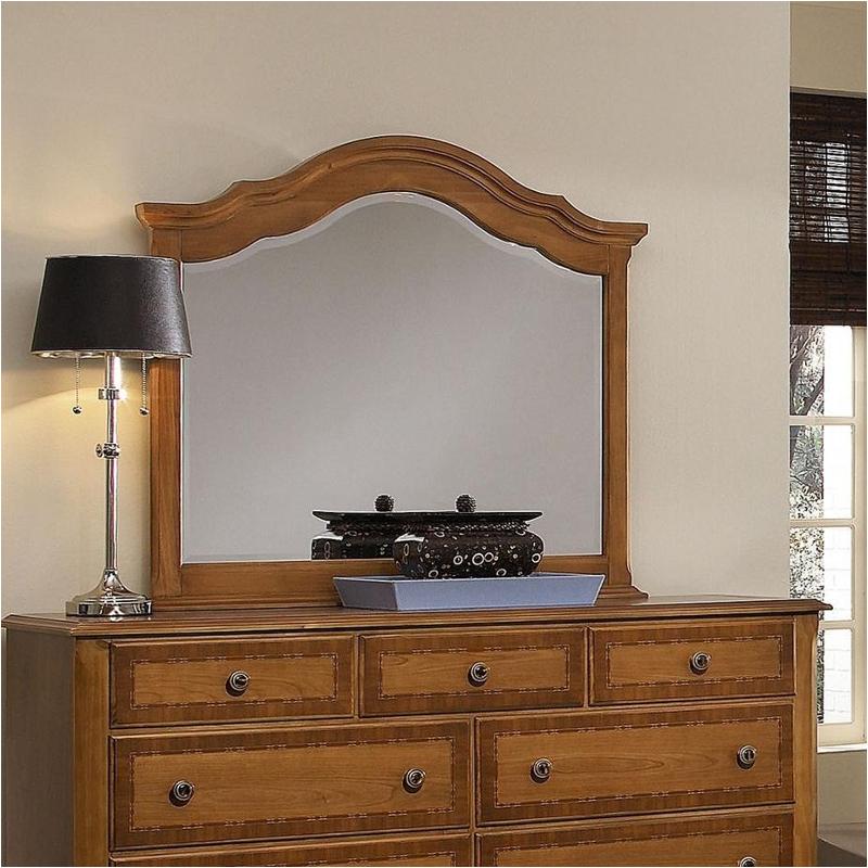 vintage bassett dresser with mirror Furniture 9 drawer and mirror, approx. 58" x 18" x 63" 405-447 Vaughan Bassett Furniture Mirror