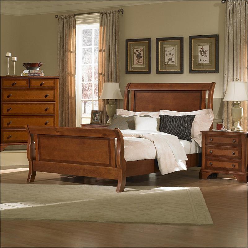 400-553 Vaughan Bassett Furniture Bed