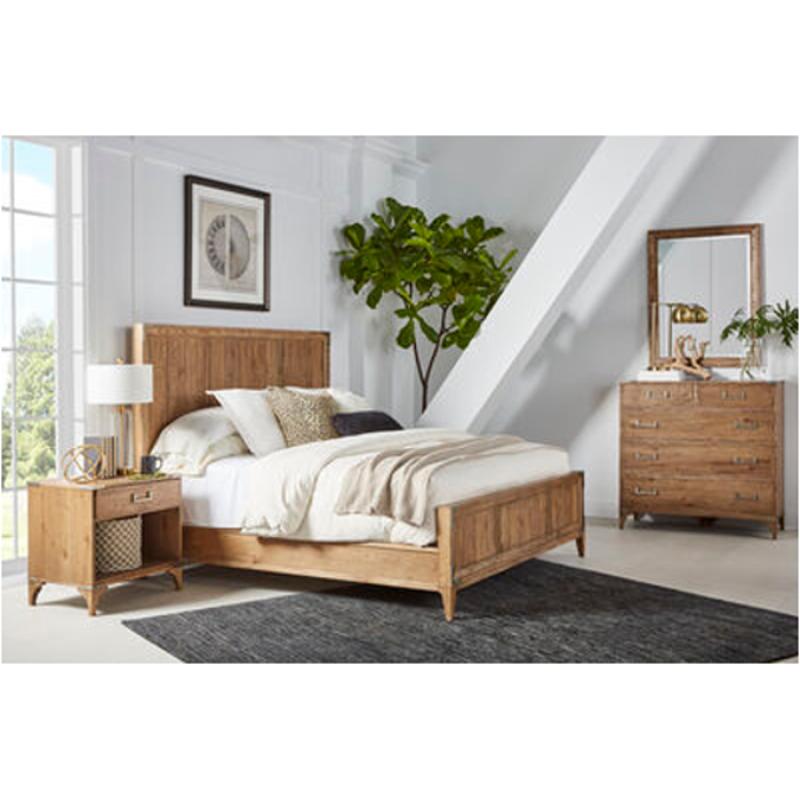 Bed / Dresser / Mirror / Nightstand