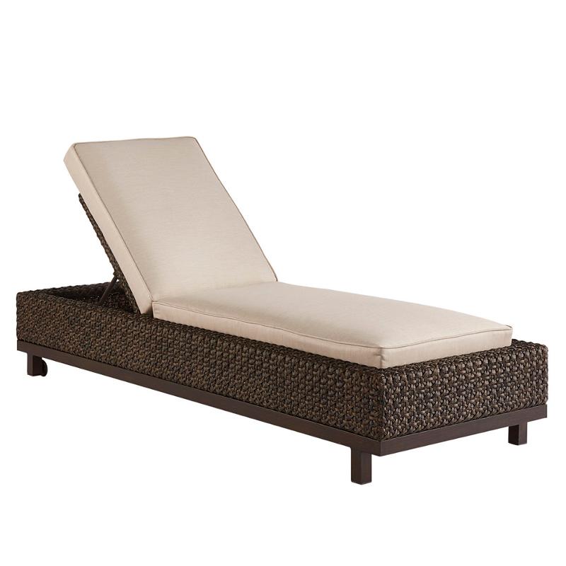 9235054114 A R T Furniture Brentwood Wicker Chaise Loung