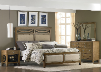 Bed / Dresser / Mirror / Nightstand