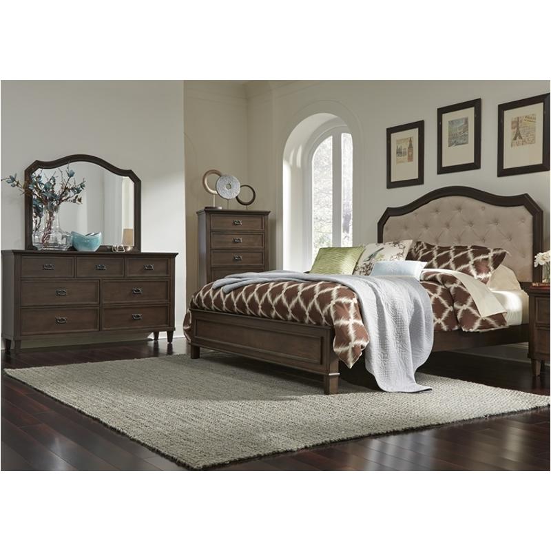 Bed / Dresser / Mirror / Nightstand