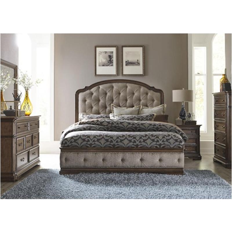Bed / Dresser / Mirror / Nightstand
