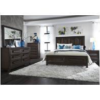 Bed / Dresser / Mirror / Nightstand