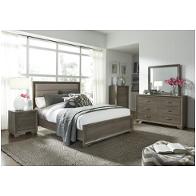 Bed / Dresser / Mirror / Nightstand